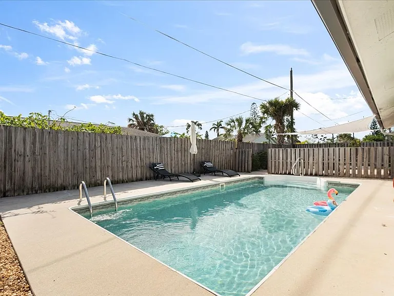 1332 Granada Blvd — Photo 32