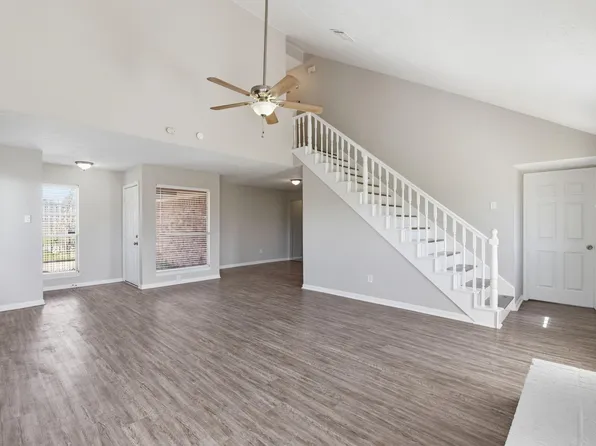 3643 Storm Creek Dr, Houston, TX 77088