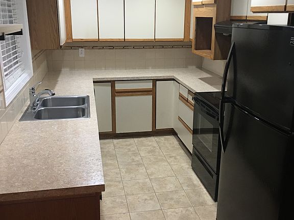 5th image of 1015 E Hill Ave