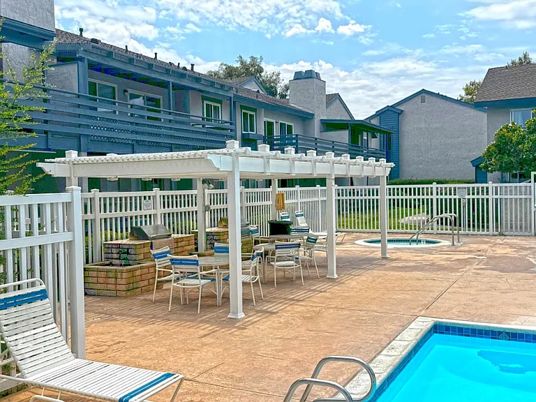 1494 Gustavo St #D — Photo 24