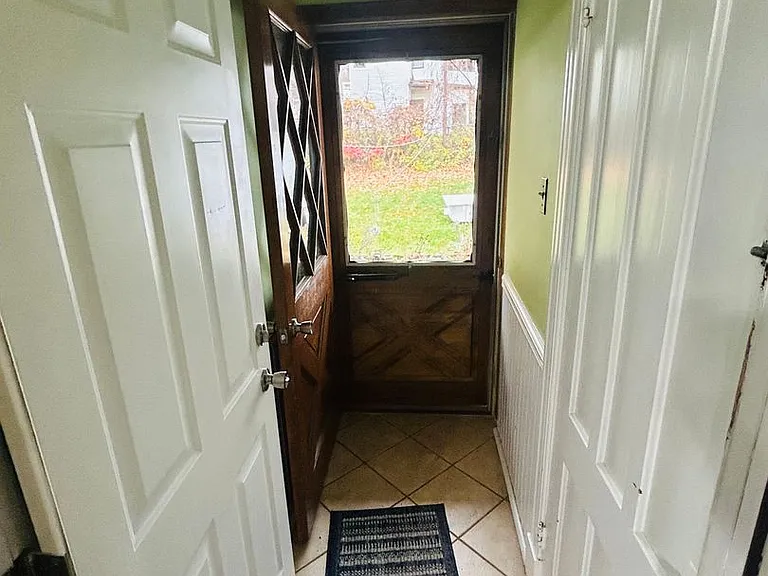 219 W Main St — Photo 15