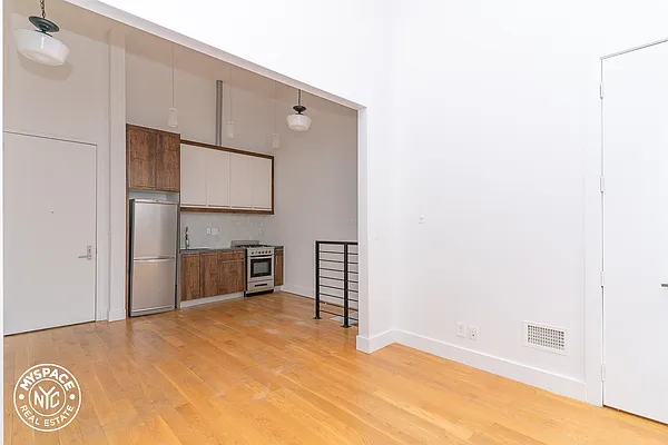 Rented by MySpaceNYC | media 1