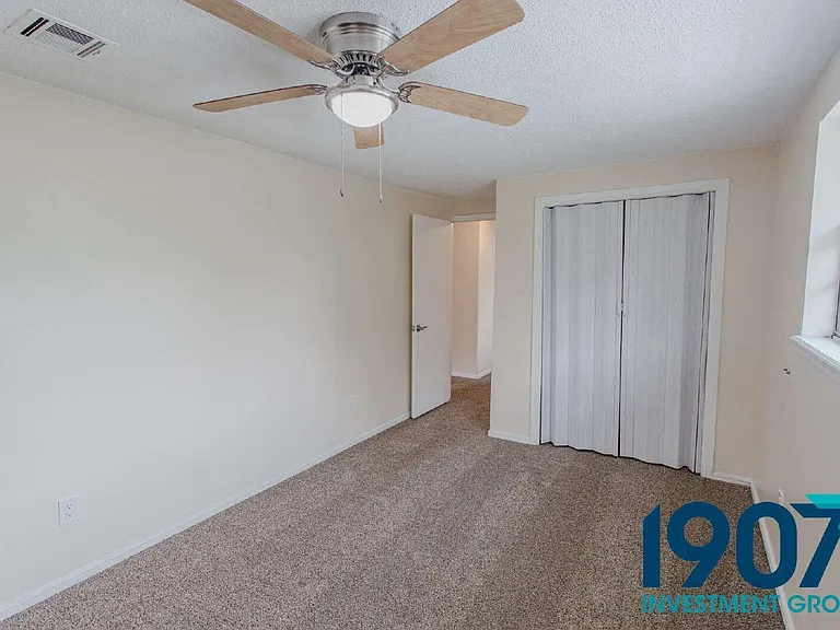 9212 S McKinley Ave — Photo 20