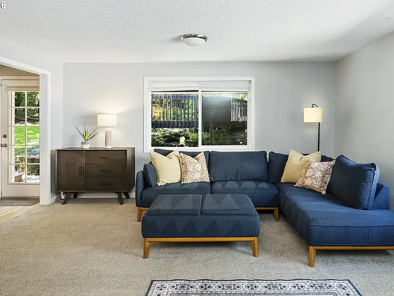 12801 SE 126th Ave — Photo 3
