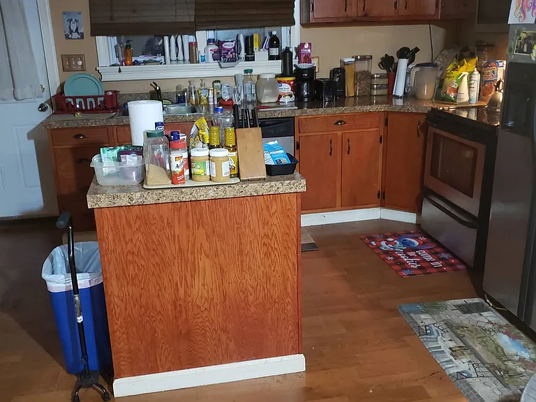 7325 Hughes Ave — Photo 7