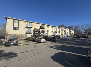 1831 Fuller Rd APT 20, West Des Moines, IA 50265