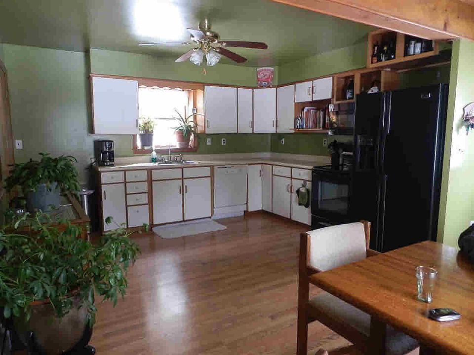 2nd image of 13 Wing Ave
