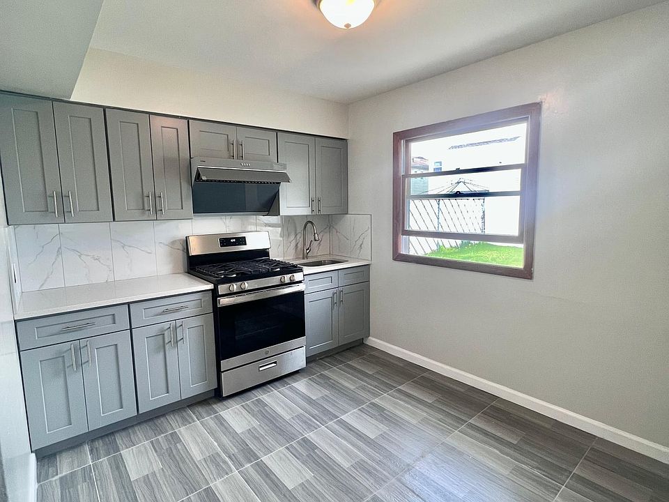 1st image of 366 Arlene St #1
