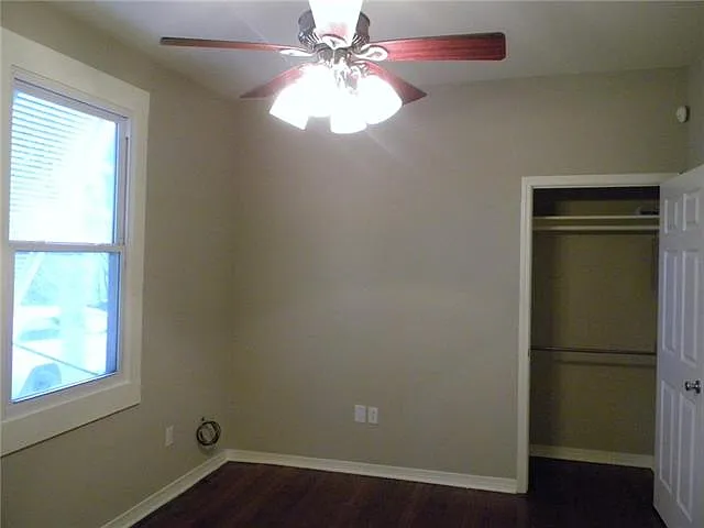 5800 Catina St — Photo 9