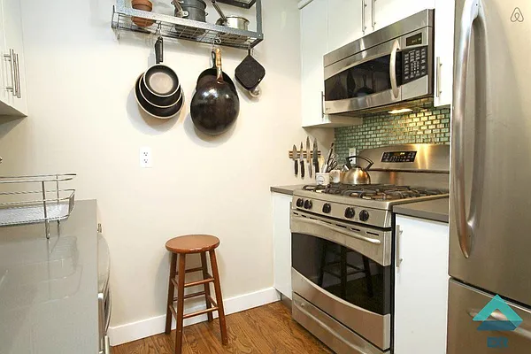 Rented by EXR | media 25