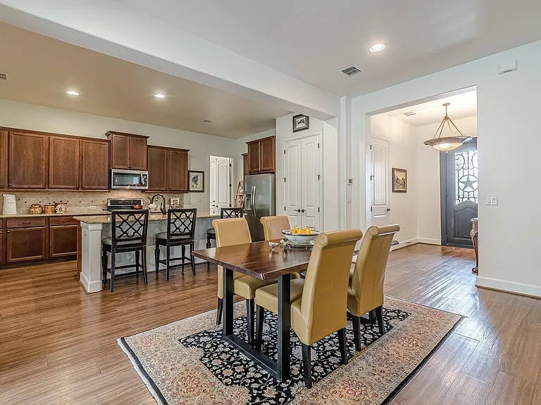 108 Hopping Peach St — Photo 8