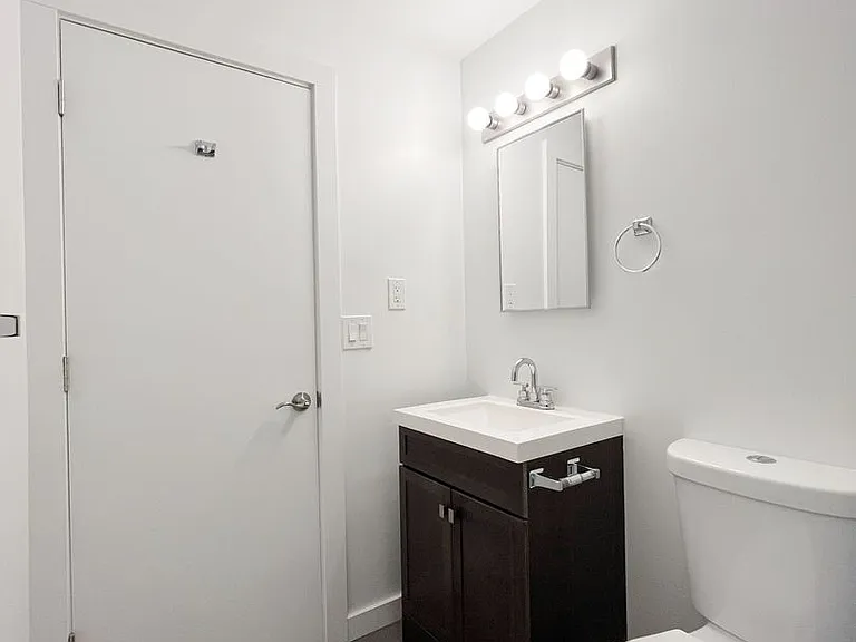 North Towne Manor — Photo 20