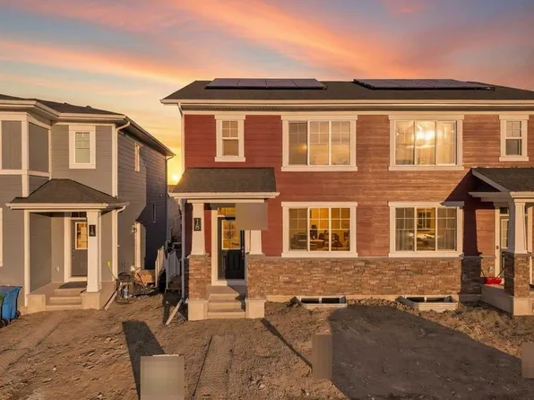 26 W Yorkstone Ter, Calgary, AB T2X 6J7