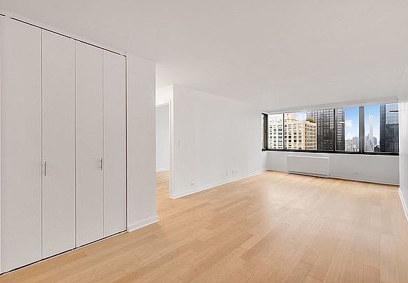 3rd image of 124 W 60th St APT 29N