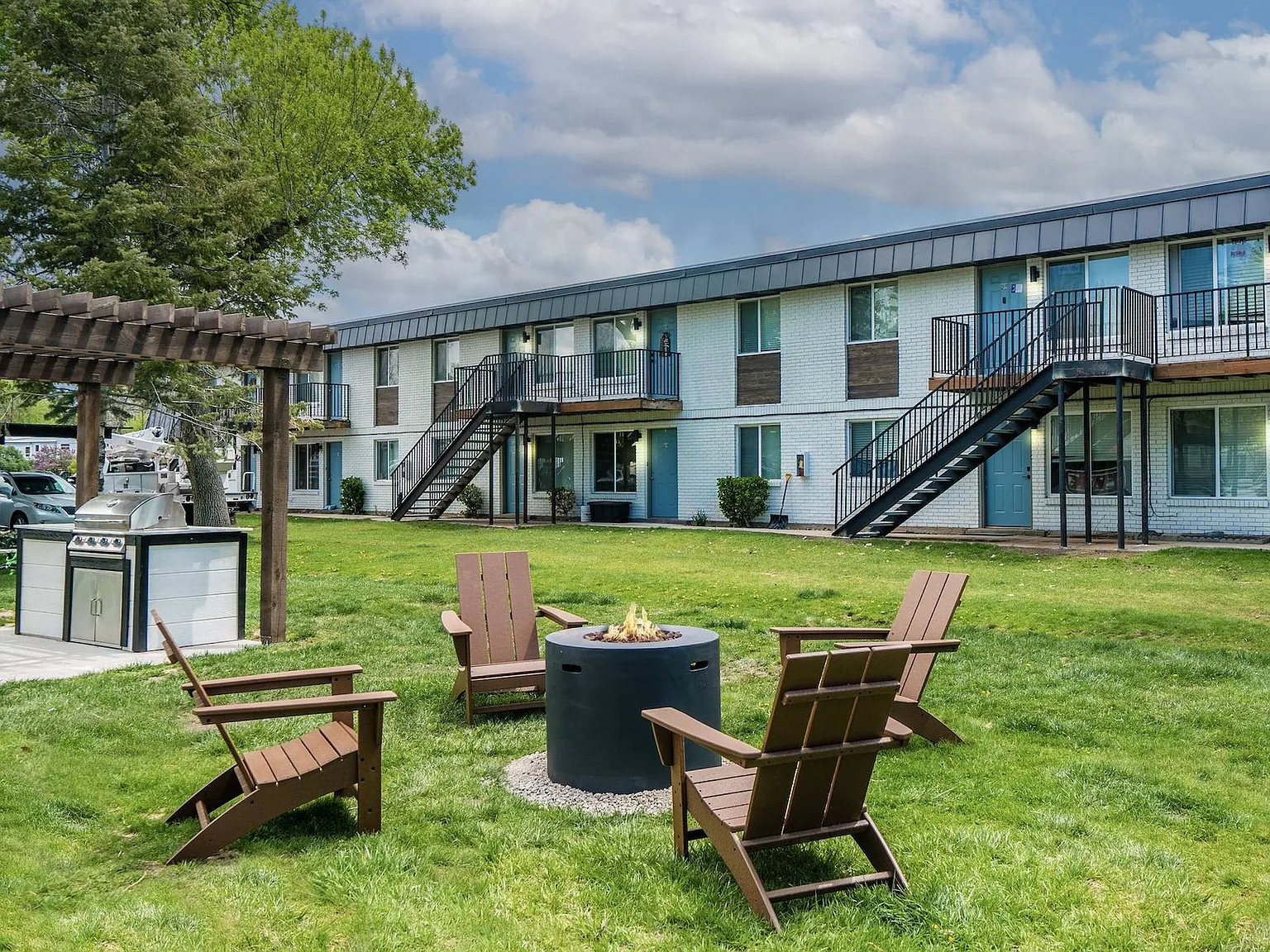 The Katmai Apartments — Photo 3