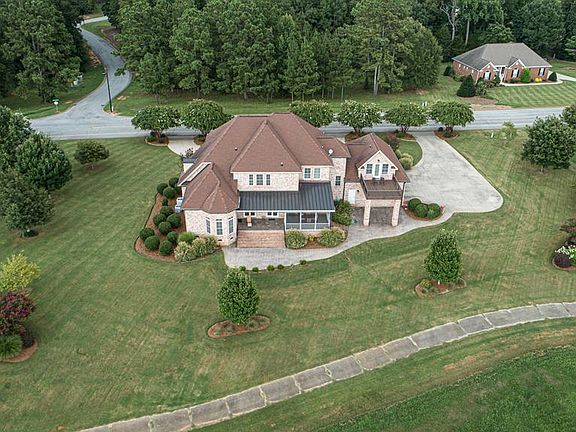5th image of 311 Hunters Creek Blvd