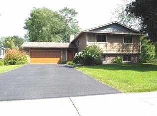 5640 Turtle Lake Rd, Shoreview, MN 55126