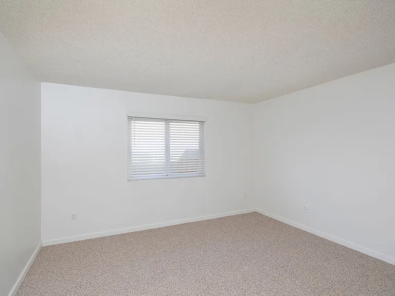 1656 Reed Ave #8 — Photo 12