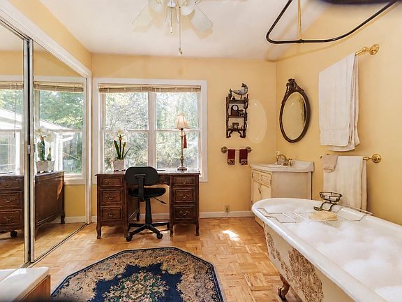 5th image of 3303 E Rd #300-S