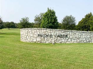 11 Willow Bridge Ln, Enid, OK 73703