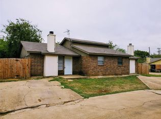 1700 W Mayfield Rd, Arlington, TX 76015