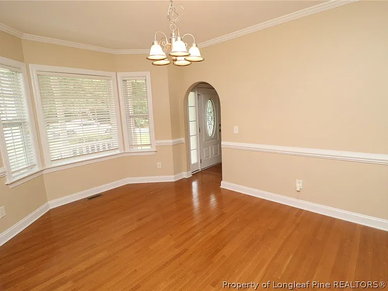 36 W Trafalgar Ct — Photo 17