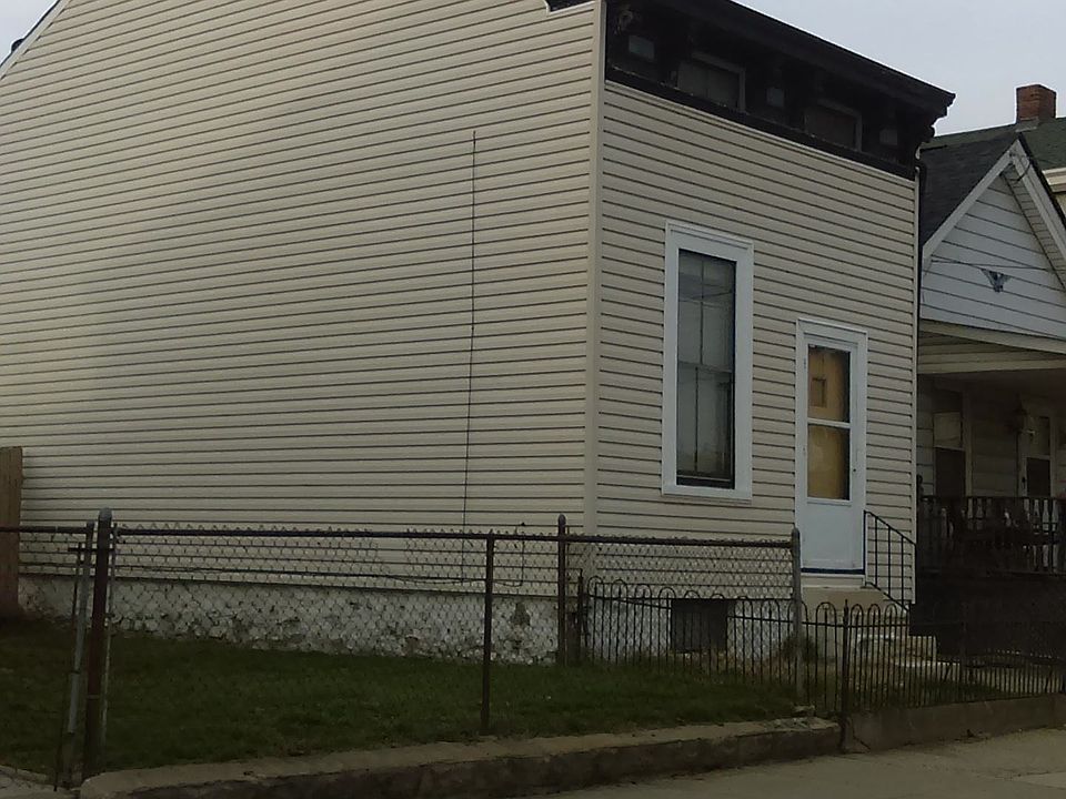 2nd image of 411 Lindsey St