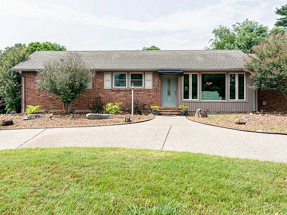 4th image of 211 McNickle Dr