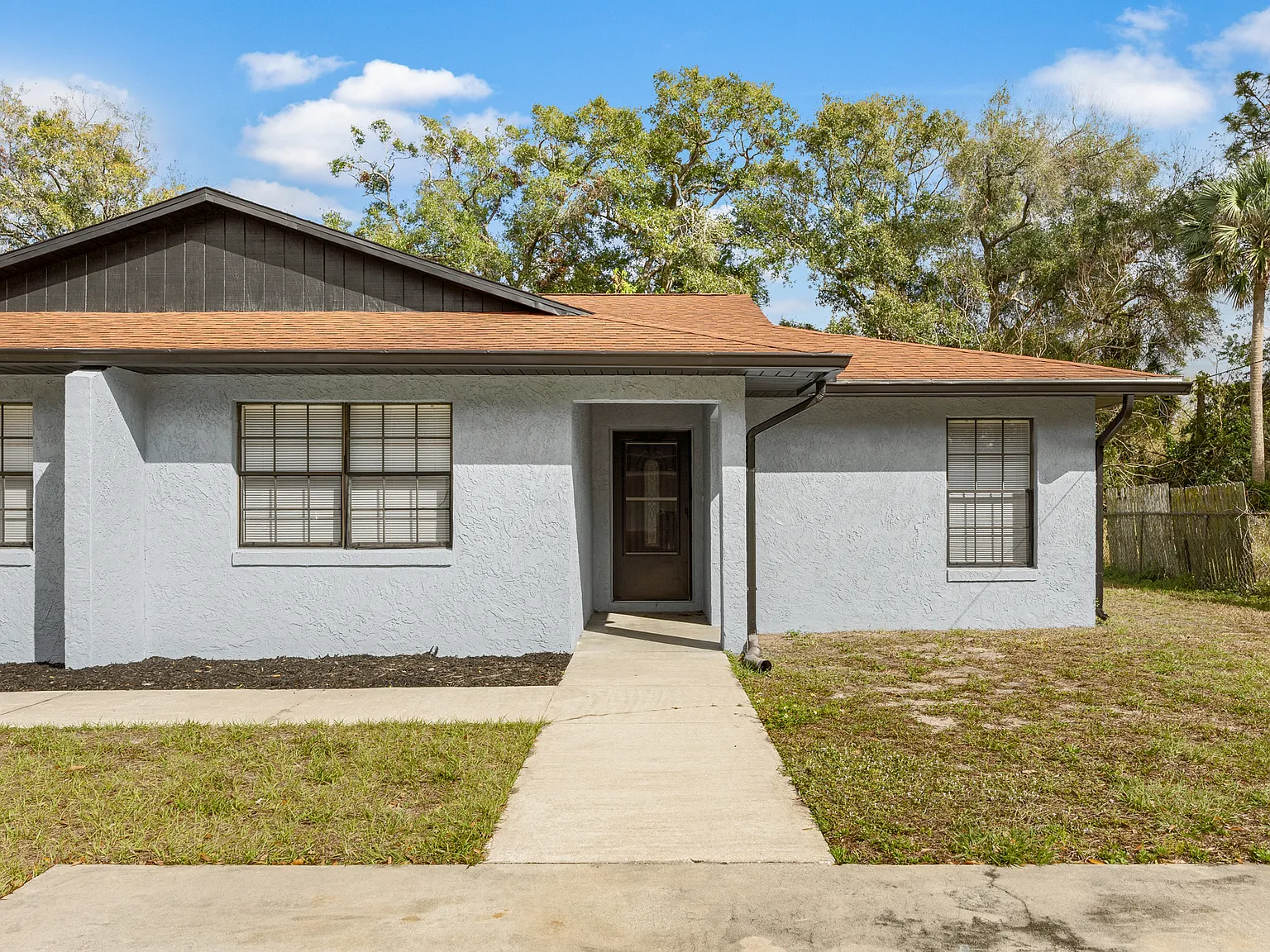 3 bed, 1346 sqft, $1,600 — Photo 2