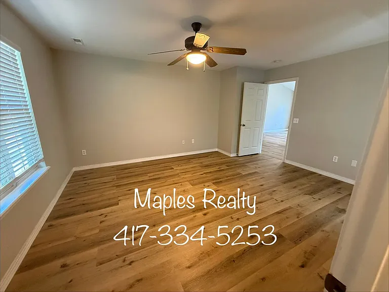 141 Scotch Pine Ct — Photo 26