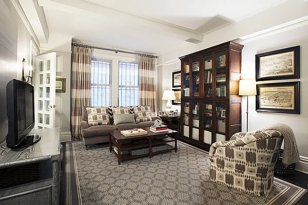 Sold by Stribling | media 10