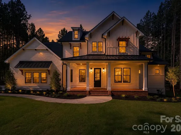 116 Silver Falls Dr, Troutman, NC 28166