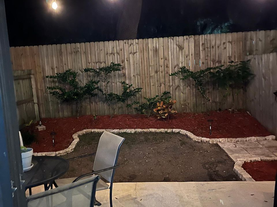 2nd image of 306 Scenic Point Ln