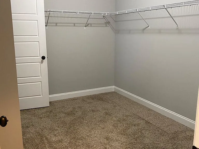 921 Burlington Dr — Photo 44