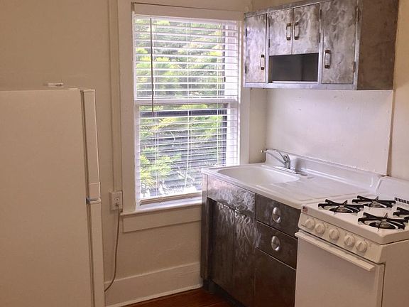 3rd image of 745 2nd Ave N APT 6