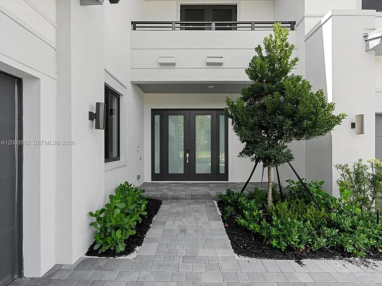 19602 NE 14th Ct — Photo 4
