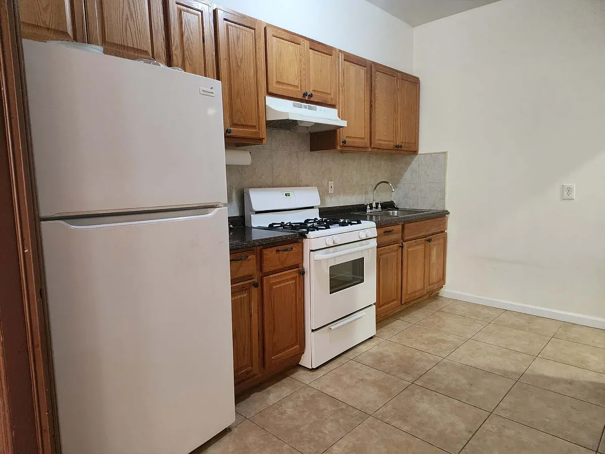 Building Photo - 418 73rd St #2