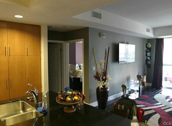 3rd image of 150 The Promenade N Unit 512
