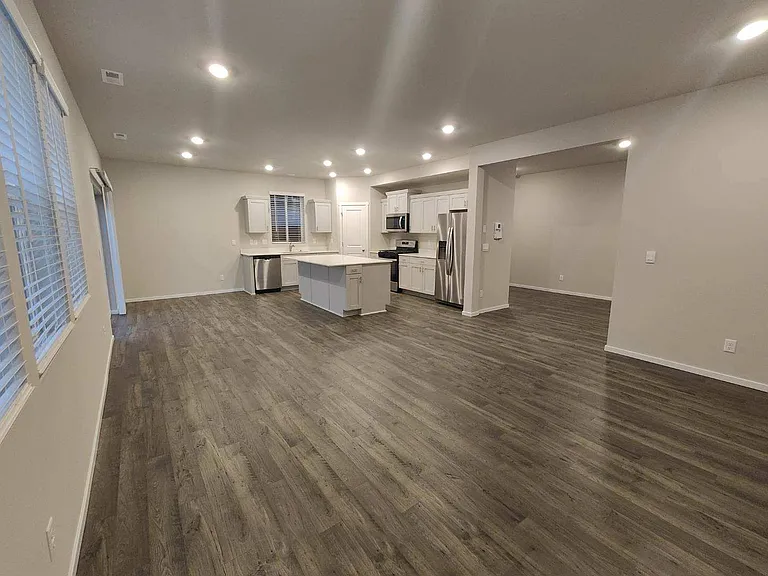 1429 SW Pendleton Way — Photo 7