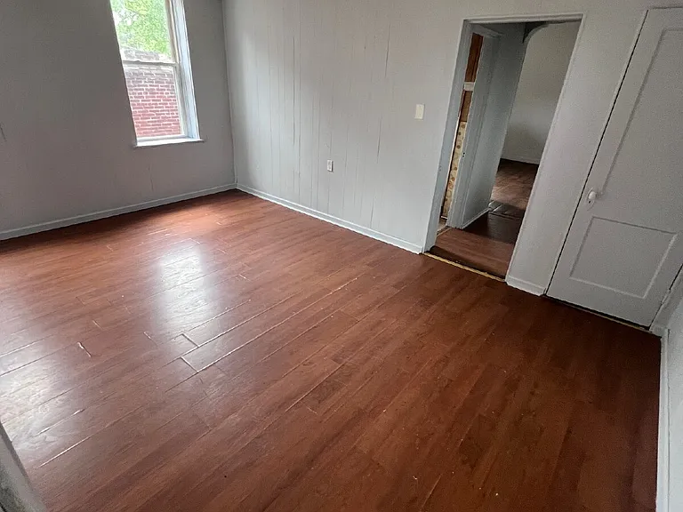 3715 S Compton Ave #2 — Photo 2