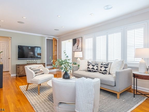 5th image of 13 Porter Rd