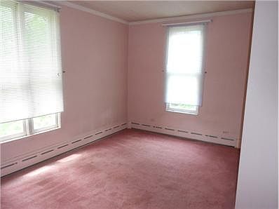 4th image of 260 Lincoln Ave