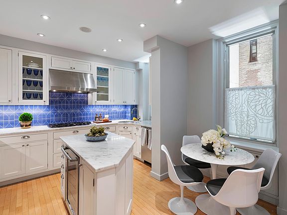 5th image of 161 E 79th St #3A