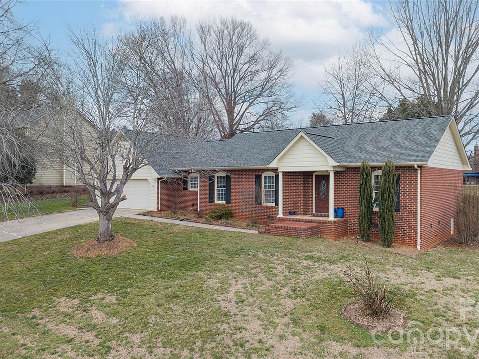 1st image of 106 Pinebark Ct