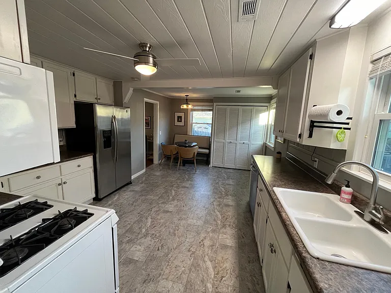 3710 Murphy Rd #B — Photo 7