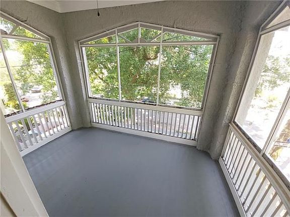 5th image of 1041 Jena St