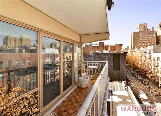 Rented by Warburg | media 21