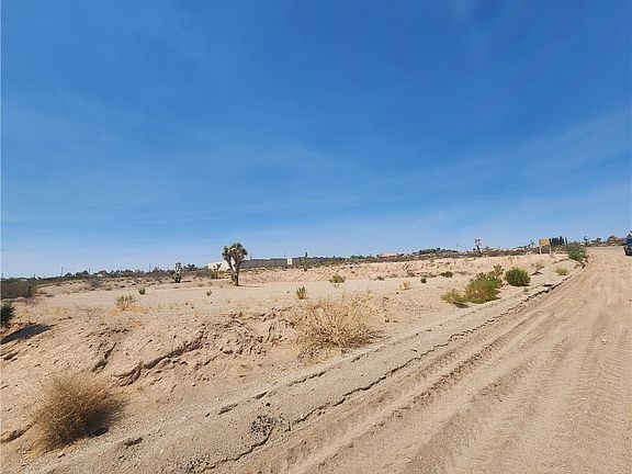 2nd image of 690 E Meadview Boulevard