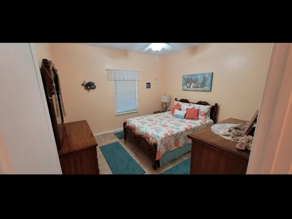 9157 Sunshine Dr, Youngstown, FL 32466