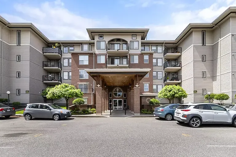 9473 Broadway #101